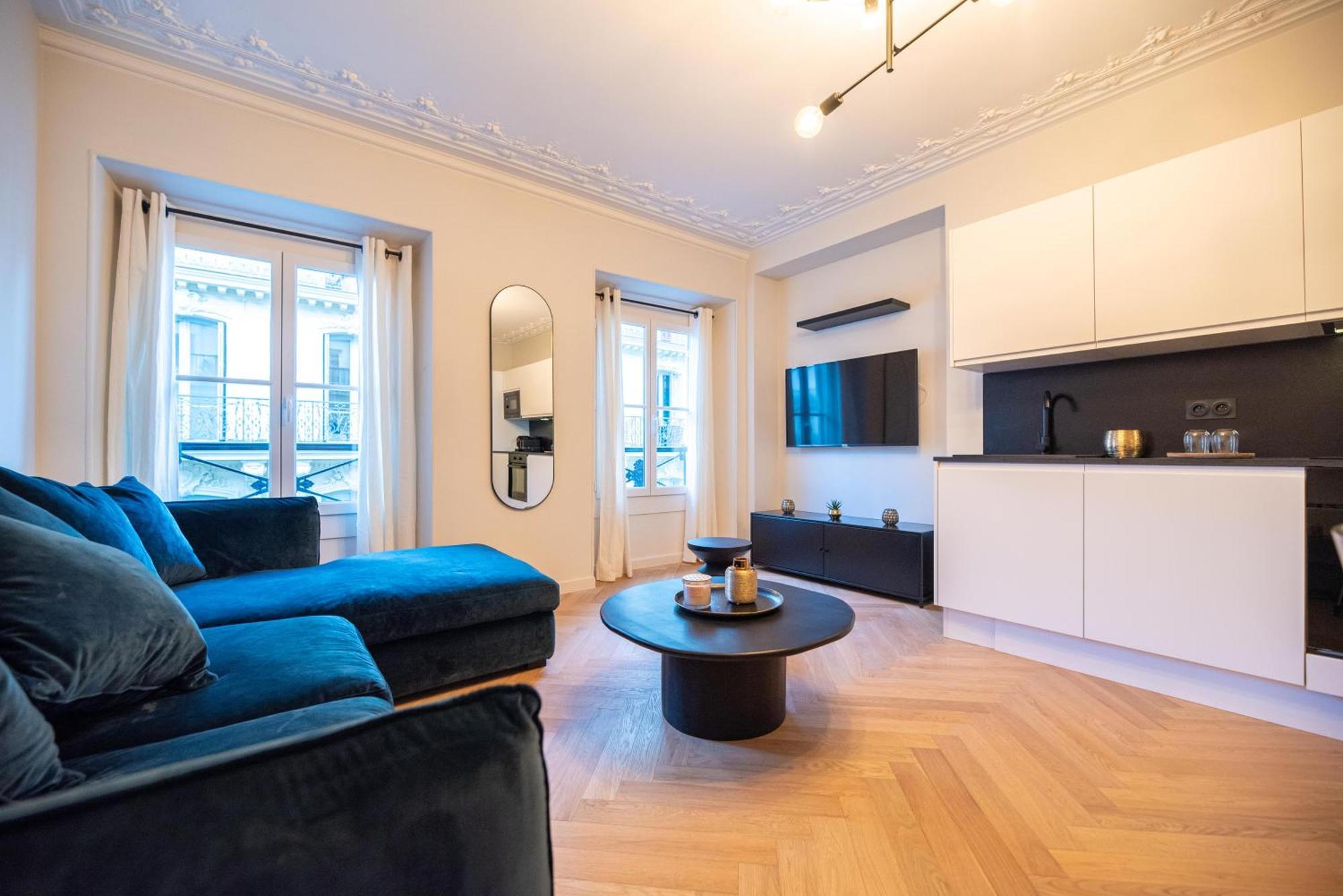 Luxury apartments in Paris Center Chambre photo