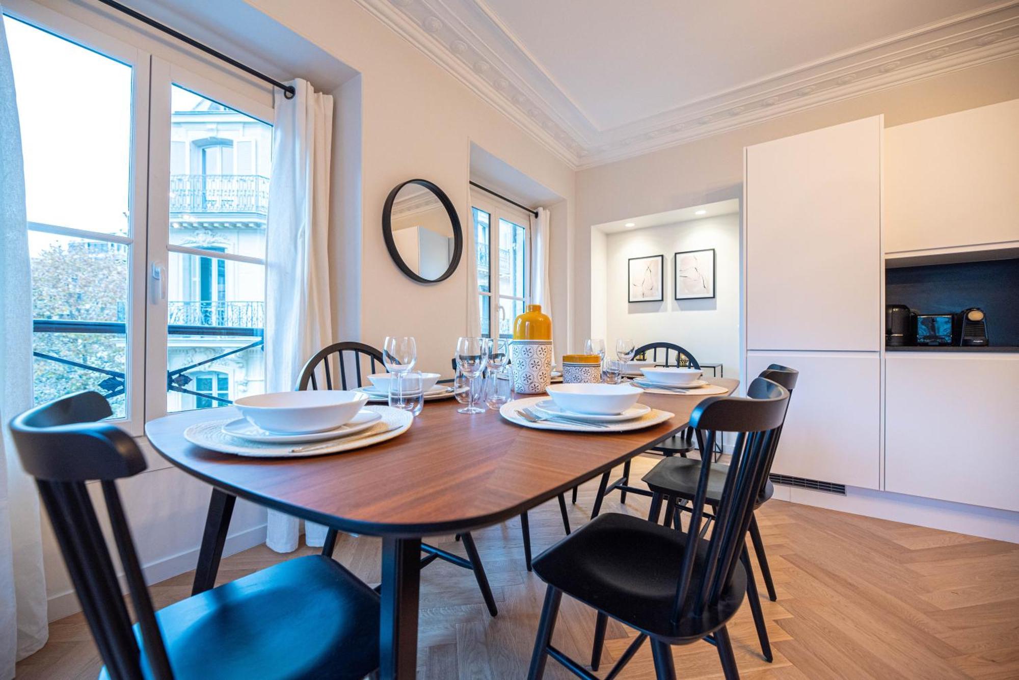 Luxury apartments in Paris Center Chambre photo