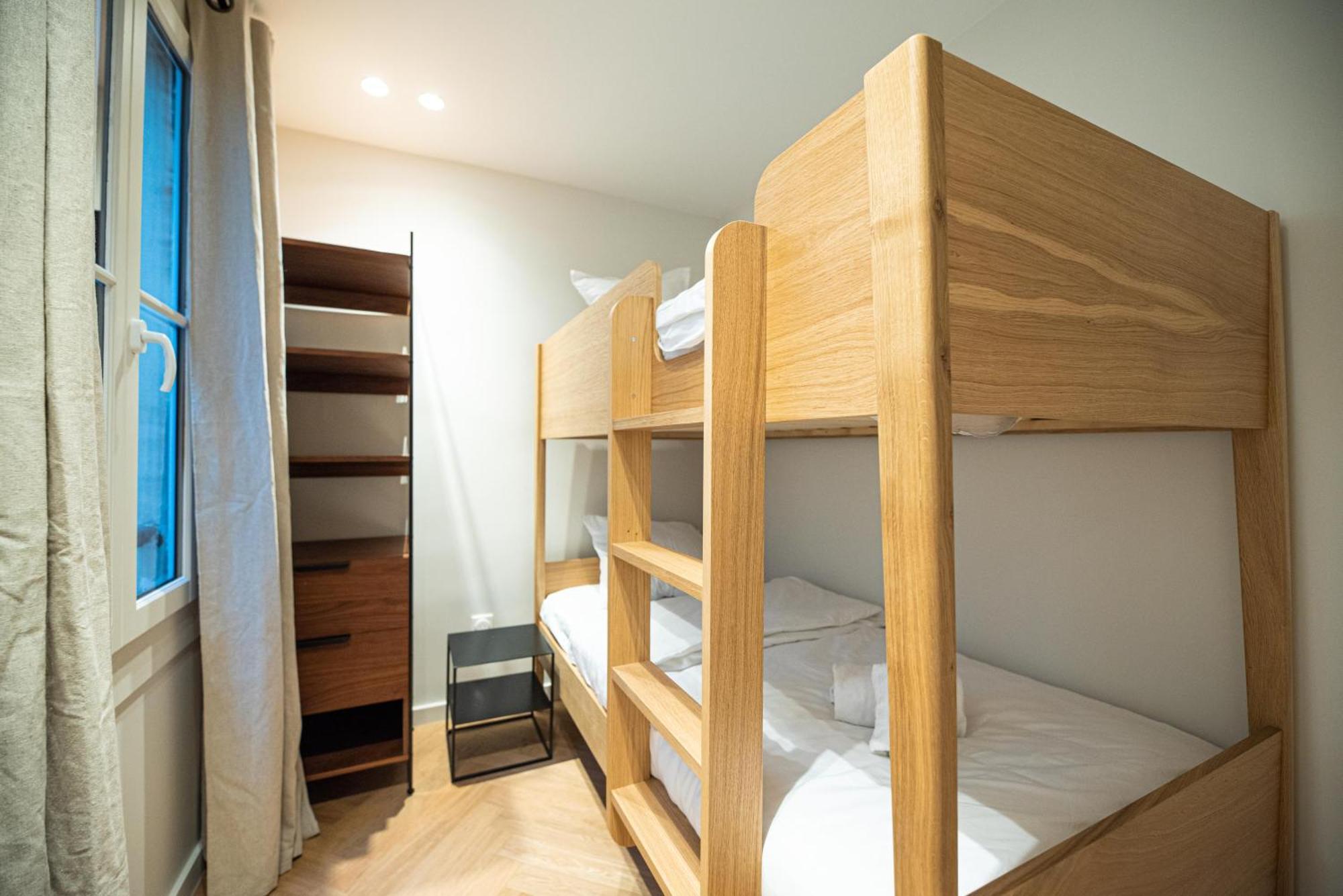 Luxury apartments in Paris Center Chambre photo